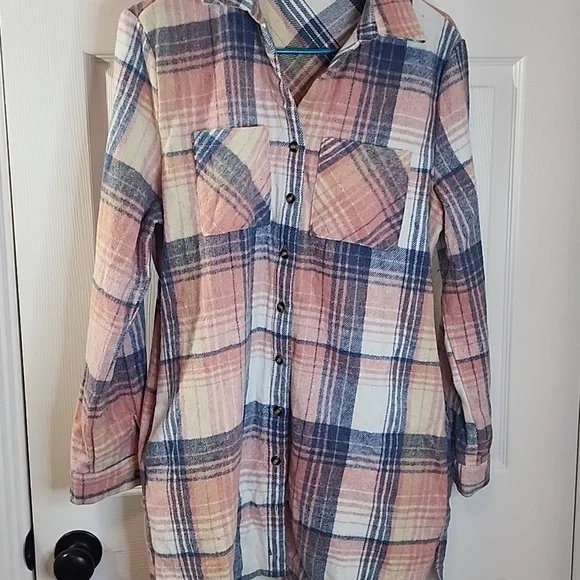 FLANNEL SHACKET WITH POCKETS - Picture 2 of 3
